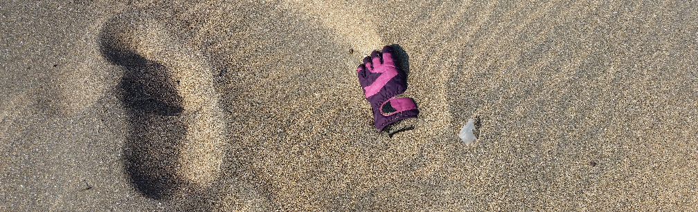 Image – ‘Single Discarded Glove’ - Fanore Beach, County Clare, Ireland - September 2015